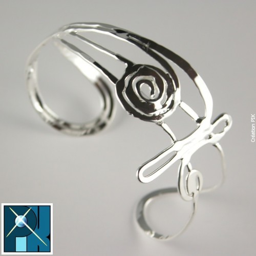 Bracelet fin, martelé
