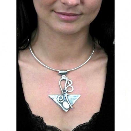 Collier baroque en argent vieilli avec la nacre