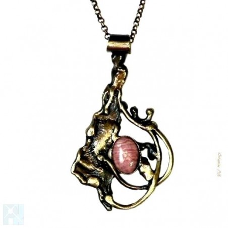 Pendentif plaqué bronze, avec une pierre véritable rhodochrosite. 