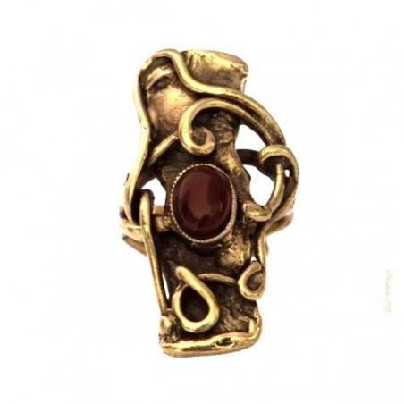 Bague baroque de couleur bronze.