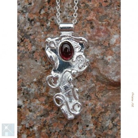 Petit pendentif argent.