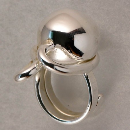 Bague artisanale, bijou sophistiqué made in France