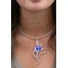 Collier artisanal de couleur argent et saphir, bijou fait main