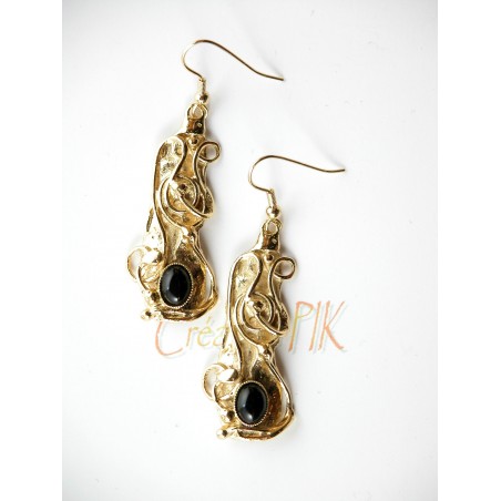 Boucles d'oreilles fantaisie en forme baroque