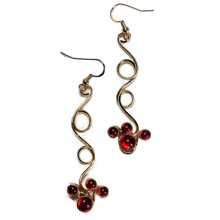 Boucles d'oreilles faites à la main dans notre atelier-or et rouge