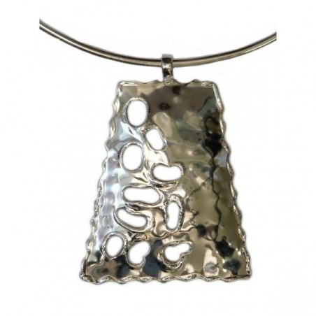 Collier argent en forme de trapèze ajouré, bijou contemporain