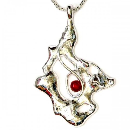 Pendentif artisanal avec une pierre fine la cornaline