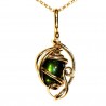 Pendentif doré, pierre vert olive. Bijou fait main en France.