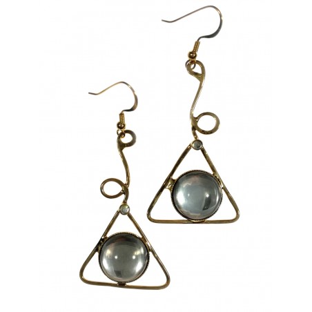 Boucles d'oreilles longues en forme d'un triangle