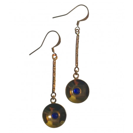 Bijou artisanal, boucles d'oreilles modernes, tige gravée