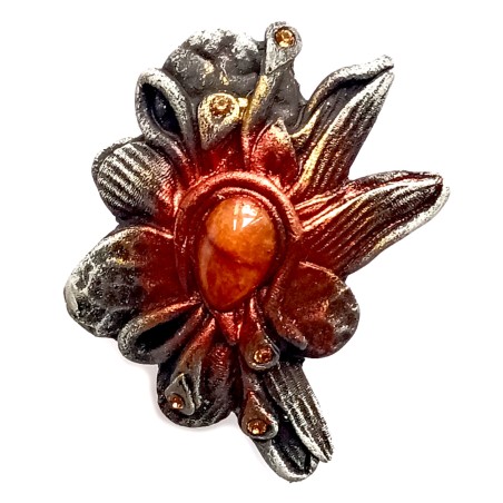 Broche fantaisie en résine couleur cuivrée