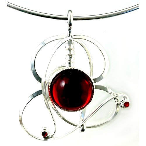 Modèle unique fait main. Collier fabriqué par un artisan d'art.