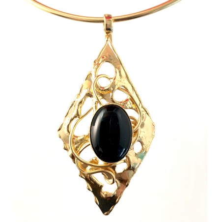 Bijou artisanal avec onyx.