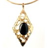 Bijou artisanal avec onyx.