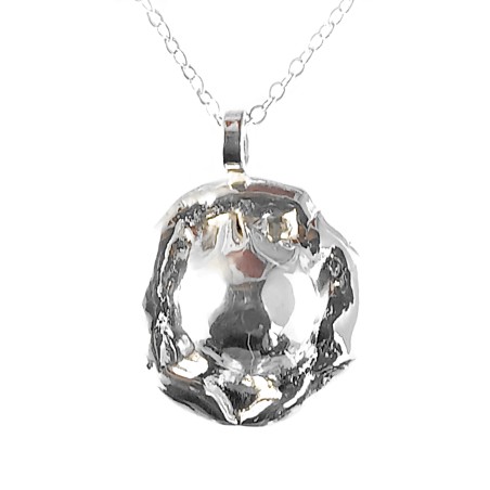 Bijoux faits à la main : pendentif bombé en argent brillant