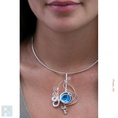 Collier fantaisie bleu clair et argent, création française