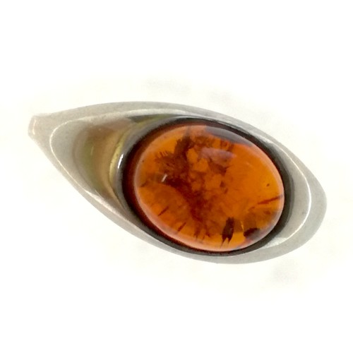 Bijoux avec ambre, bague classique