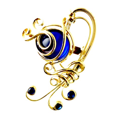 Broche dorée avec des pierres bleues-bijou fait main en France.