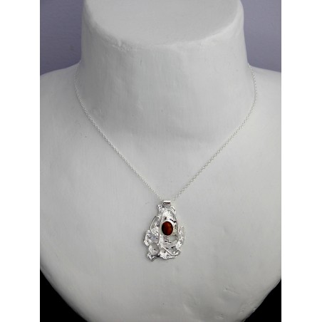 Création artisanale française.