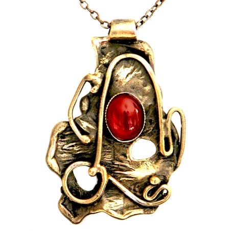 Bijoux artisanaux-petit pendentif avec une pierre fine.