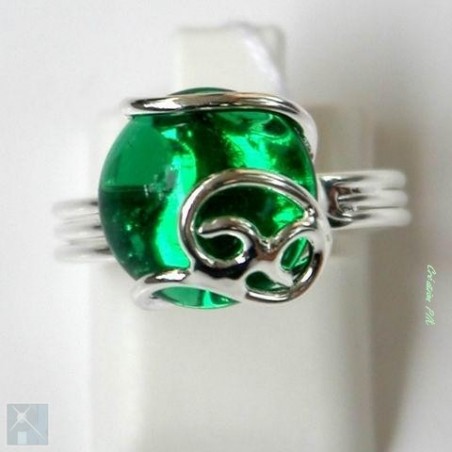 Petite bague fantaisie argent, vert foncé.