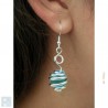 Boucles d'oreilles fantaisie argent et bleue claire.