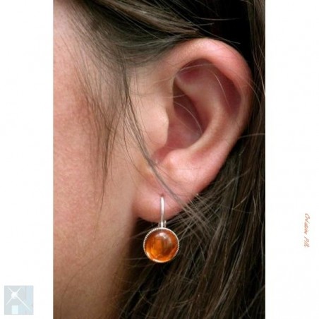 Boucles d'oreilles dormeuses, oranges.